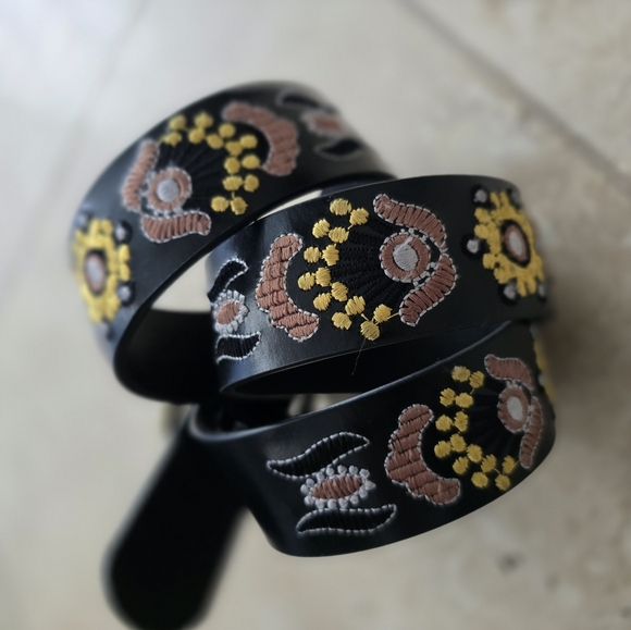 Lucky Brand Black Embroidered Floral Leather Belt SZ Small